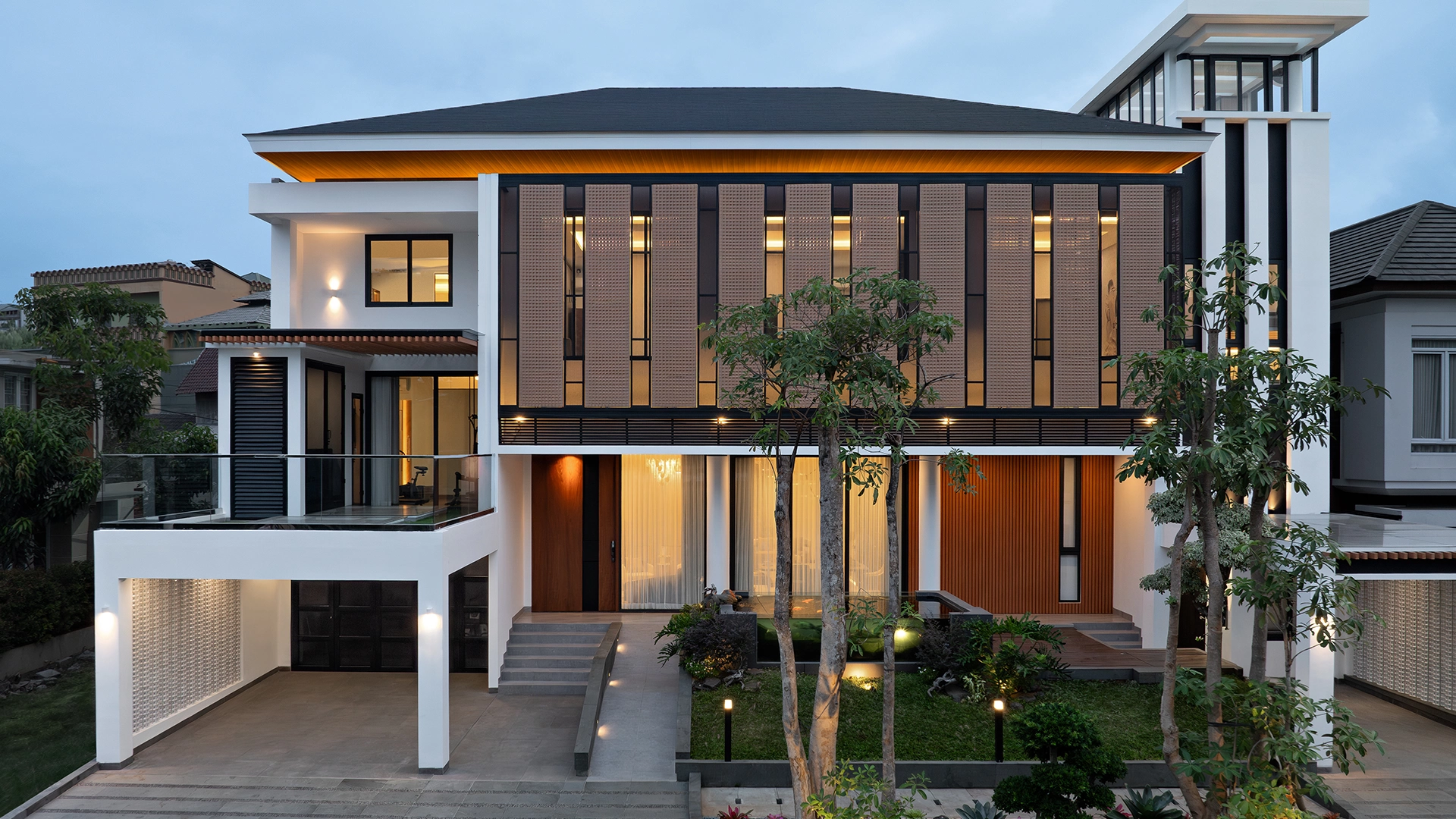 Dari Tanah Kosong Menuju Fasad Mewah: Karya Seni Arsitektur di Jakarta